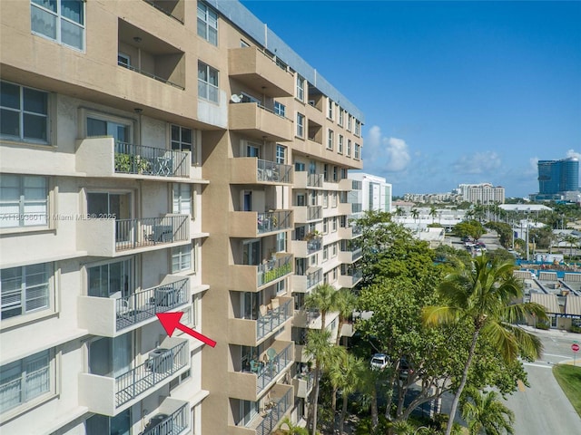 1625 SE 10th Ave Unit 607, Fort Lauderdale, FL 33316 - view of apartment building / complex with a city view