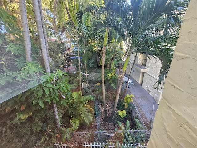 900 16th St Unit 207, Miami Beach, FL 33139 - view of yard