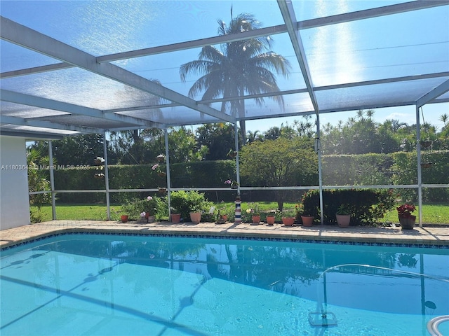1101 SW 75th Ter, Plantation, FL 33317 - swimming pool featuring glass enclosure