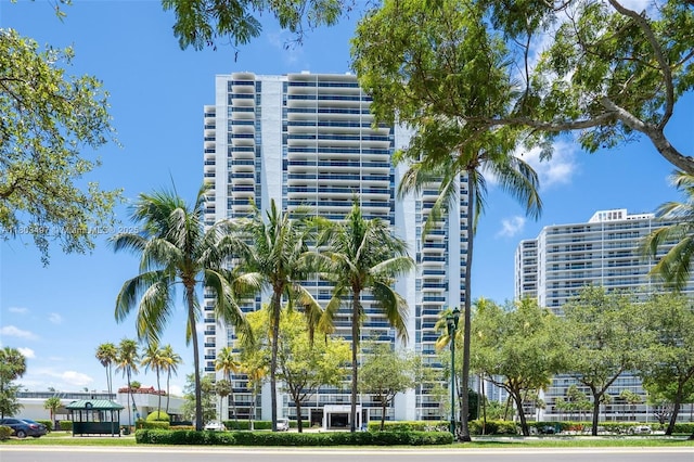 3675 N Country Club Dr Unit 1610, Aventura, FL 33180 - photo 1