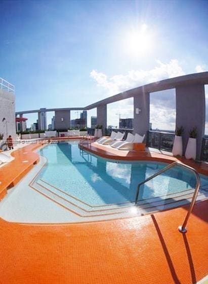 31 SE 6th St Unit 907, Miami, FL 33131 - view of community pool