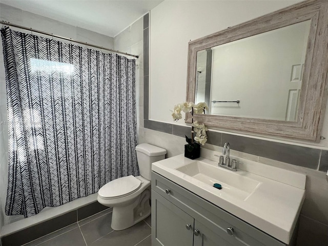 1472 NE 150th St, Miami, FL 33161 - bathroom featuring toilet, tile patterned flooring, vanity, and curtained shower