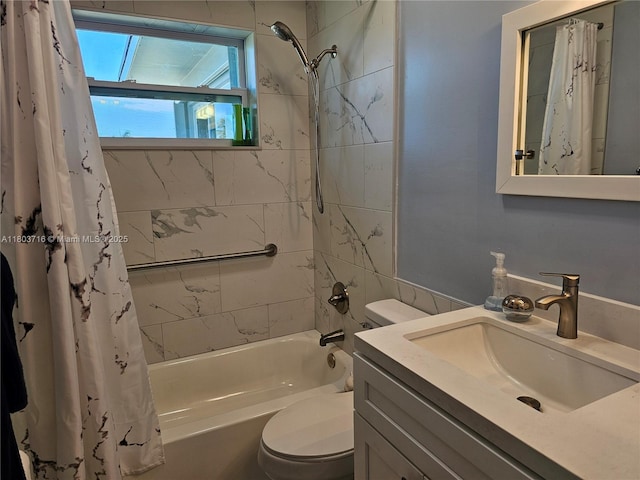 8240 NW 15th St, Pembroke Pines, FL 33024 - full bath featuring shower / bathtub combination with curtain, toilet, and vanity