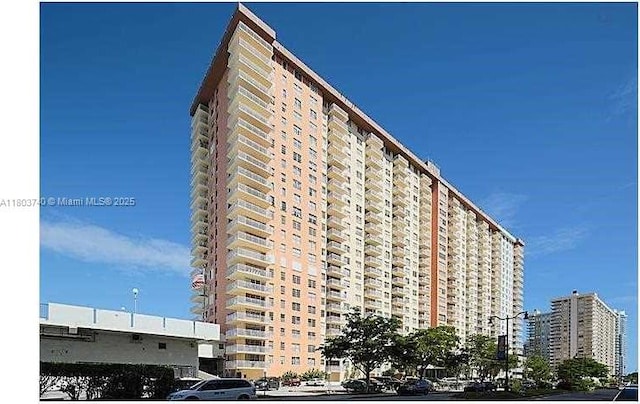 251 174th St Unit 1711, Sunny Isles Beach, FL 33160 - view of building exterior
