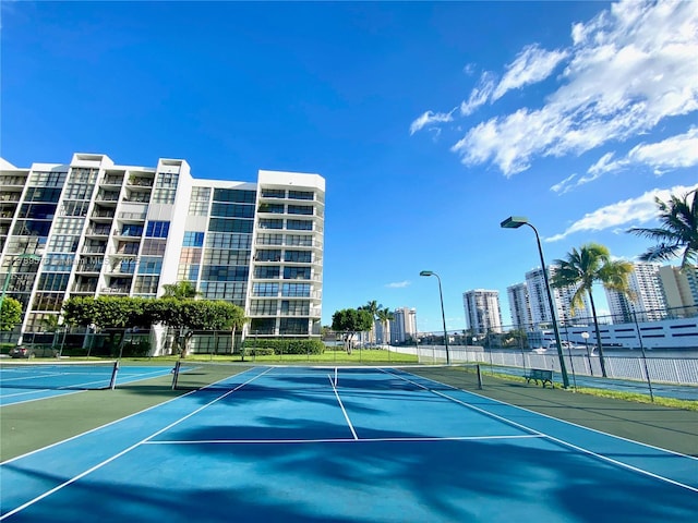 1000 Parkview Dr Unit 424, Hallandale Beach, FL 33009 - view of tennis court