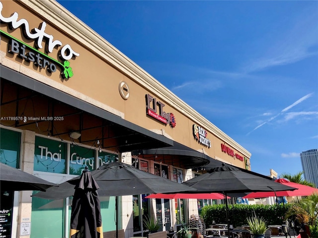 1000 Parkview Dr Unit 424, Hallandale Beach, FL 33009 - view of building exterior