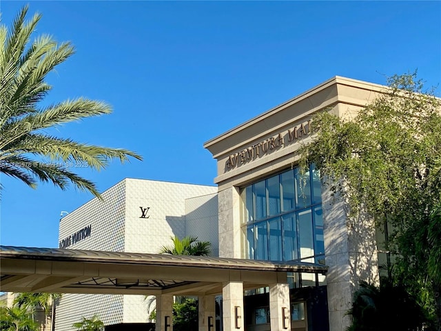 1000 Parkview Dr Unit 424, Hallandale Beach, FL 33009 - exterior view