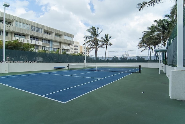 650 W Ave Unit 1404, Miami Beach, FL 33139 - view of tennis court featuring community basketball court
