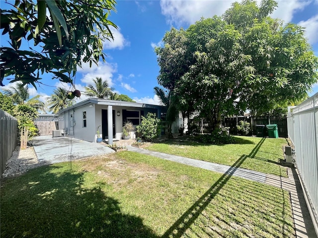 3135 SW 64th Ave, Miami, FL 33155 - view of yard with a patio