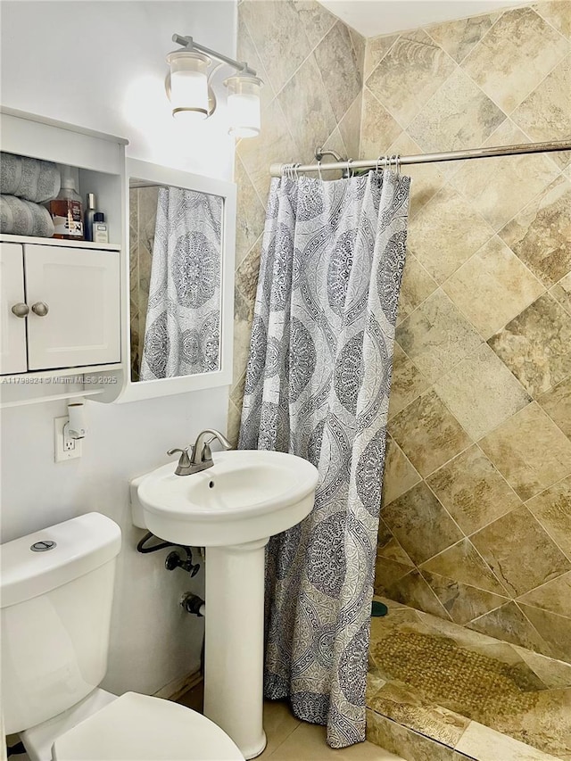 3135 SW 64th Ave, Miami, FL 33155 - bathroom featuring a shower stall and toilet