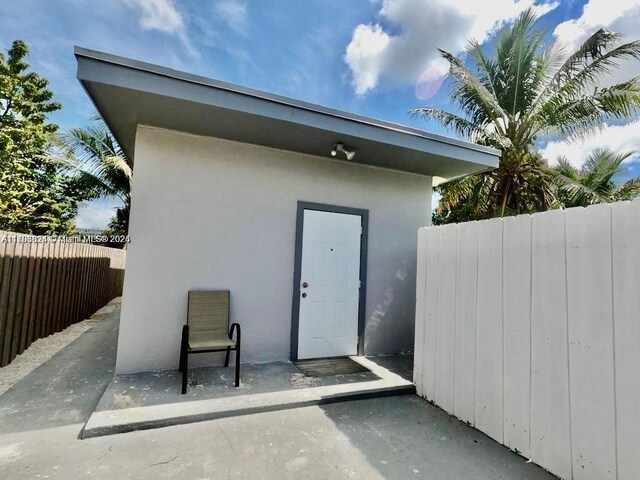 3135 SW 64th Ave, Miami, FL 33155 - view of exterior entry with stucco siding