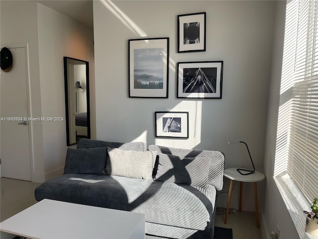 1618 Michigan Ave Unit 26, Miami Beach, FL 33139 - living area with baseboards