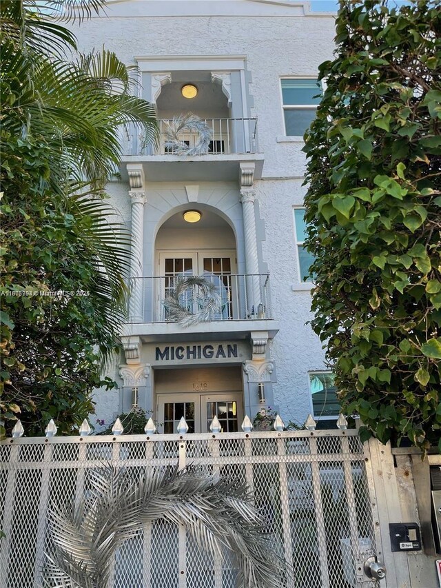 1618 Michigan Ave Unit 26, Miami Beach, FL 33139 - view of building exterior