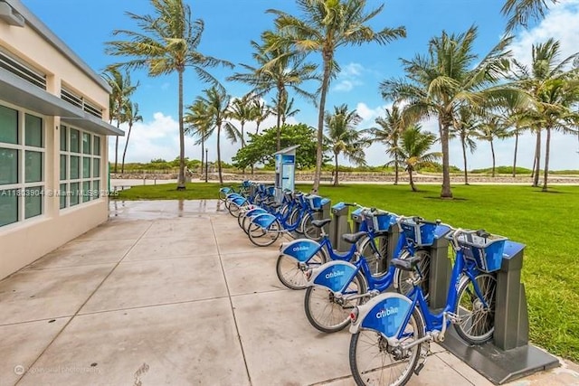1618 Michigan Ave Unit 26, Miami Beach, FL 33139 - view of community with a yard