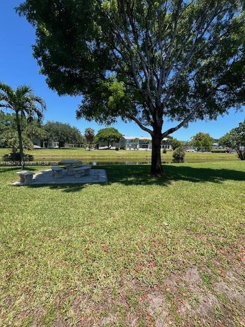172 Prescott I 172, Deerfield Beach, FL 33442 - view of green lawn