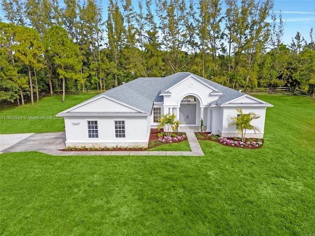view of front of house with a front yard