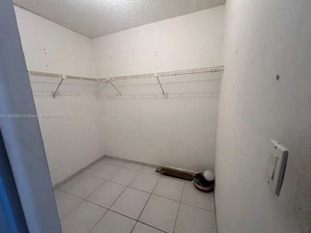 10290 NW 9th St Cir Unit 512, Miami, FL 33172 - view of spacious closet