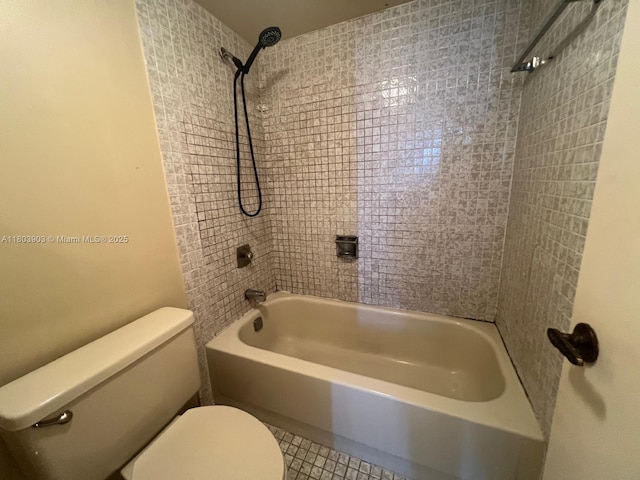10290 NW 9th St Cir Unit 512, Miami, FL 33172 - full bathroom featuring toilet, shower / bath combination, and tile patterned floors
