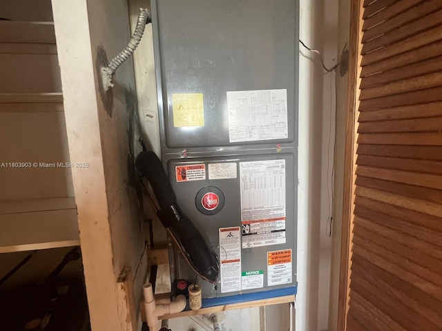 10290 NW 9th St Cir Unit 512, Miami, FL 33172 - utility room featuring heating unit