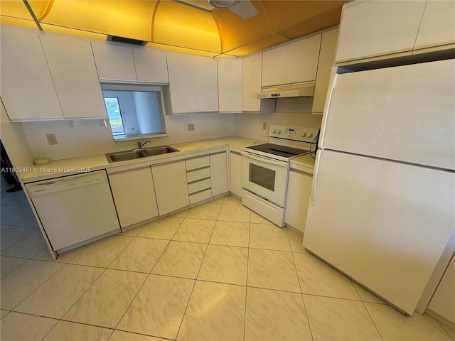 2305 Lucaya Ln Unit H1, Coconut Creek, FL 33066 - kitchen with white appliances, light countertops, a sink, and under cabinet range hood