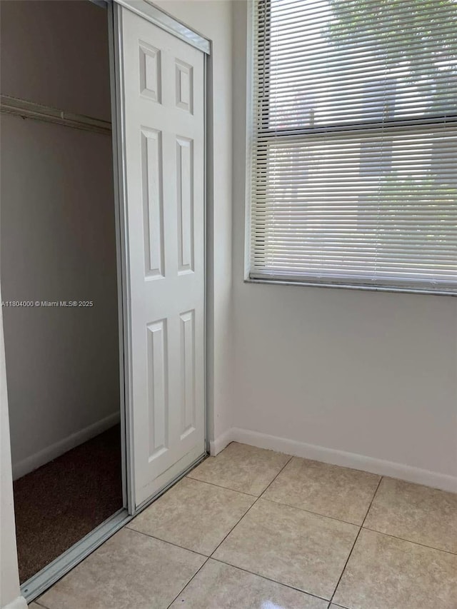 213 Lake Pointe Dr Unit 112, Oakland Park, FL 33309 - view of closet