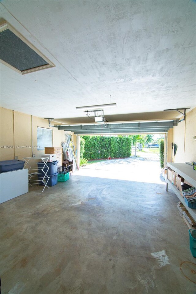 10715 SW 139th Ct, Miami, FL 33186 - view of garage