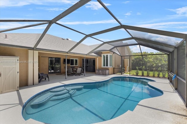 112 SW N Danville Cir, Port St Lucie, FL 34953 - outdoor pool with a patio area and a lanai