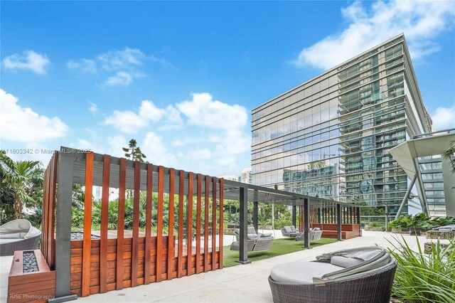 88 SW 7th St Unit 4101, Miami, FL 33130 - exterior space featuring outdoor lounge area and a patio