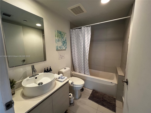2600 E Hallandale Beach Blvd Unit T401, Hallandale Beach, FL 33009 - bathroom featuring toilet, tile patterned floors, shower / bath combo with shower curtain, vanity, and recessed lighting