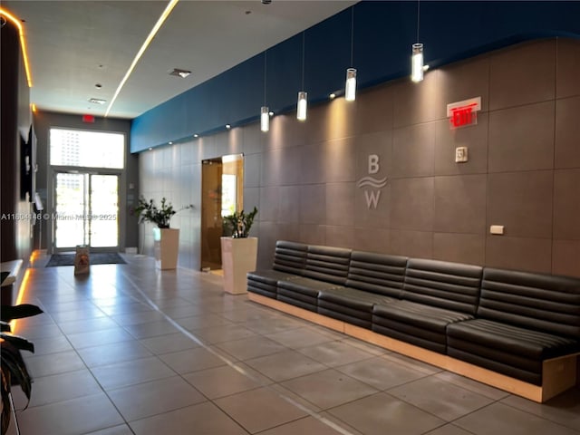 2600 E Hallandale Beach Blvd Unit T401, Hallandale Beach, FL 33009 - building lobby featuring tile walls