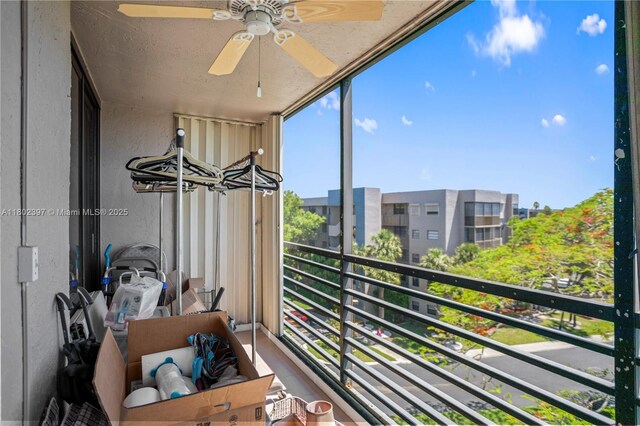 900 Colony Point Cir Unit 523, Pembroke Pines, FL 33026 - balcony featuring ceiling fan