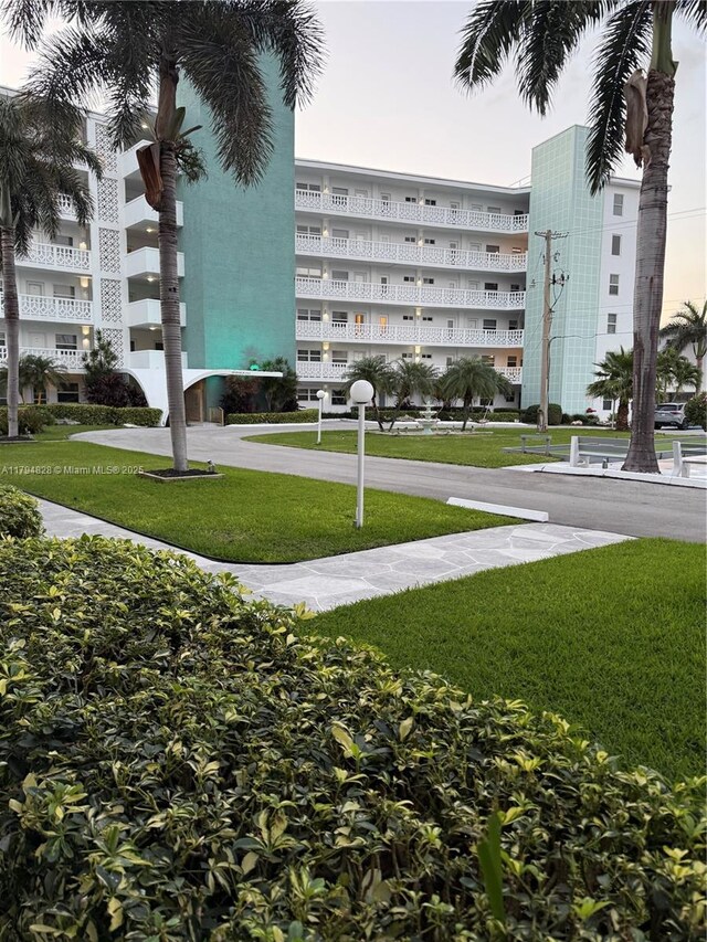 3209 S Ocean Dr Unit 2M, Hallandale Beach, FL 33009 - view of building exterior