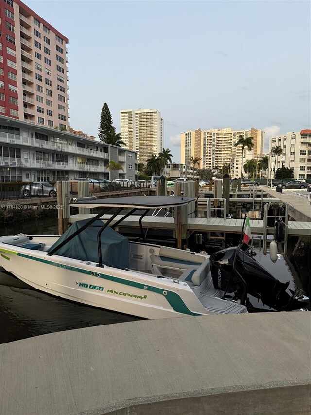 3209 S Ocean Dr Unit 2M, Hallandale Beach, FL 33009 - exterior space featuring a view of city