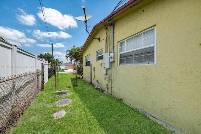 4240 NW 22nd St, Lauderhill, FL 33313 - view of yard