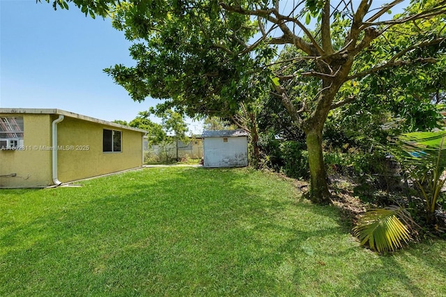 4240 NW 22nd St, Lauderhill, FL 33313 - view of green lawn