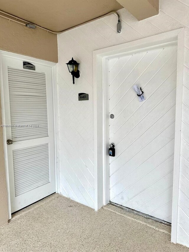 601 Ives Dairy Rd Unit 401-8, Miami, FL 33179 - view of exterior entry