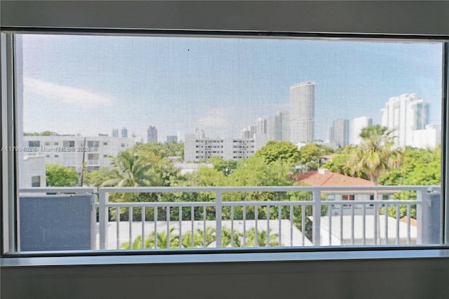 947 Lenox Ave Unit 504, Miami Beach, FL 33139 - balcony with a skyline view
