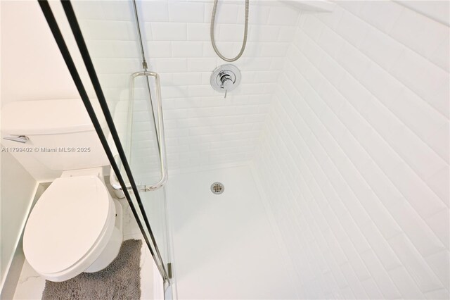 947 Lenox Ave Unit 504, Miami Beach, FL 33139 - full bath with a shower stall and toilet