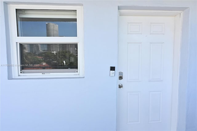947 Lenox Ave Unit 504, Miami Beach, FL 33139 - property entrance with stucco siding
