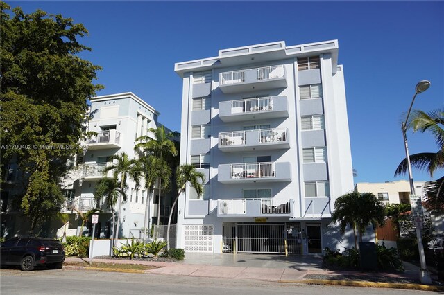 947 Lenox Ave Unit 504, Miami Beach, FL 33139 - view of apartment building / complex