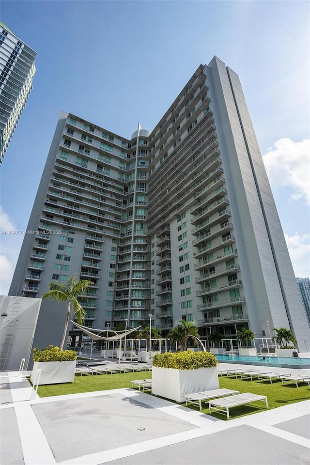 690 SW 1st Ct Unit Phi26, Miami, FL 33130 - view of building exterior