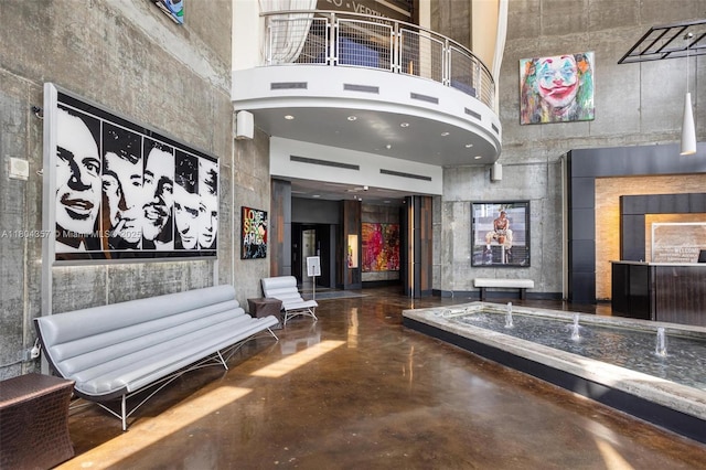 690 SW 1st Ct Unit Phi26, Miami, FL 33130 - community lobby with a towering ceiling