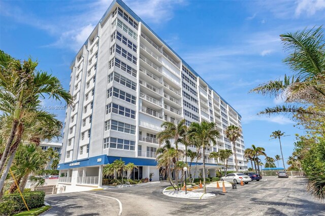800 SE 20th Ave Unit 303, Deerfield Beach, FL 33441 - photo 2