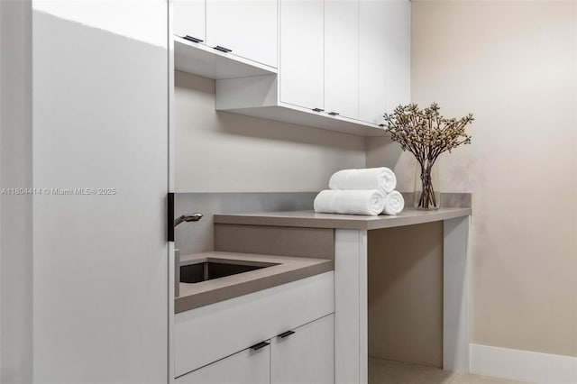 2805 Freeman St, Miami, FL 33133 - laundry room with a sink
