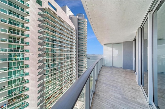488 NE 18th Unit 2703, Miami, FL 33132 - view of balcony