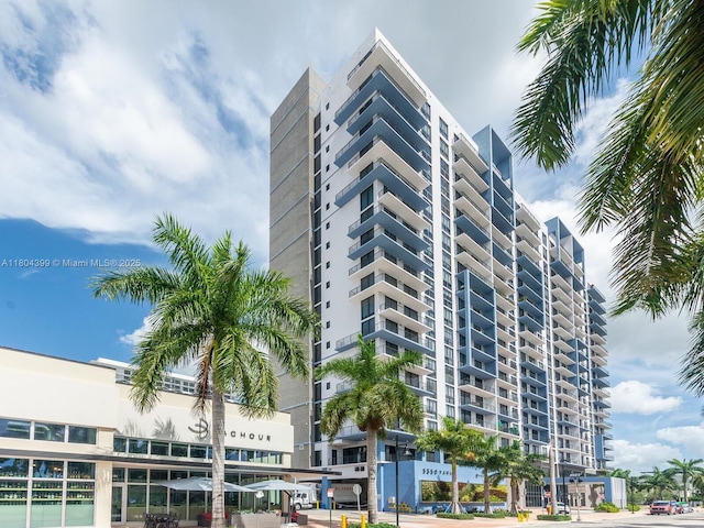 5350 NW 84th Ave Unit 1018, Doral, FL 33166 - view of apartment building / complex