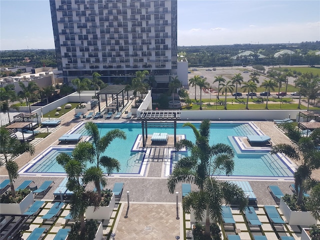 5350 NW 84th Ave Unit 1018, Doral, FL 33166 - view of community pool