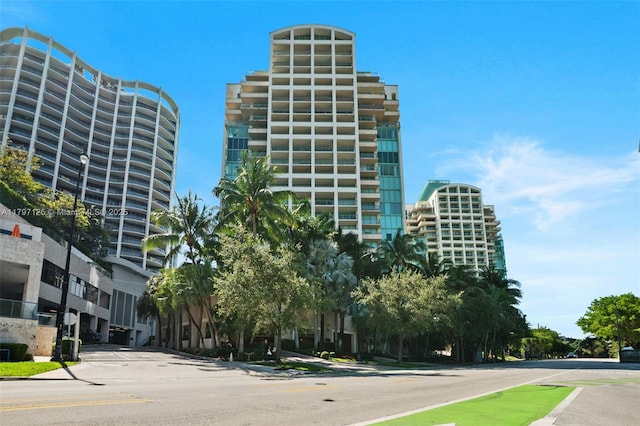 3400 SW 27th Ave Unit 1102, Miami, FL 33133 - view of building exterior