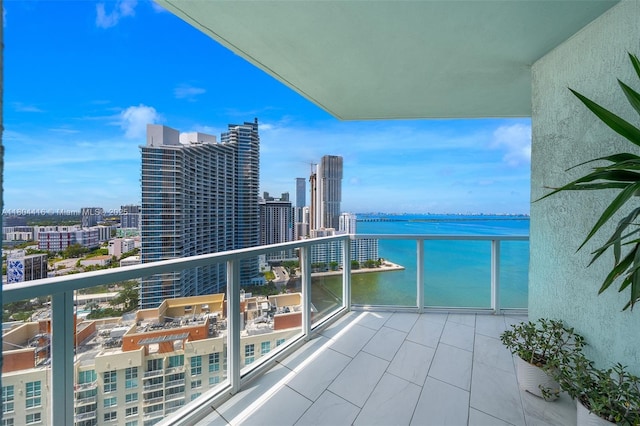 1900 N Bayshore Dr Unit 2512, Miami, FL 33132 - balcony featuring a water view and a city view