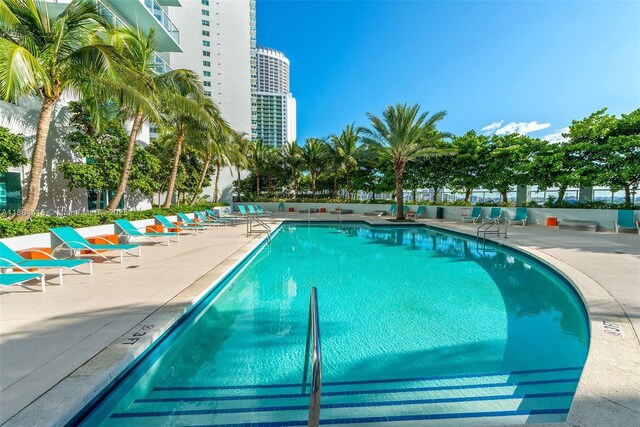 1900 N Bayshore Dr Unit 2512, Miami, FL 33132 - community pool with a patio